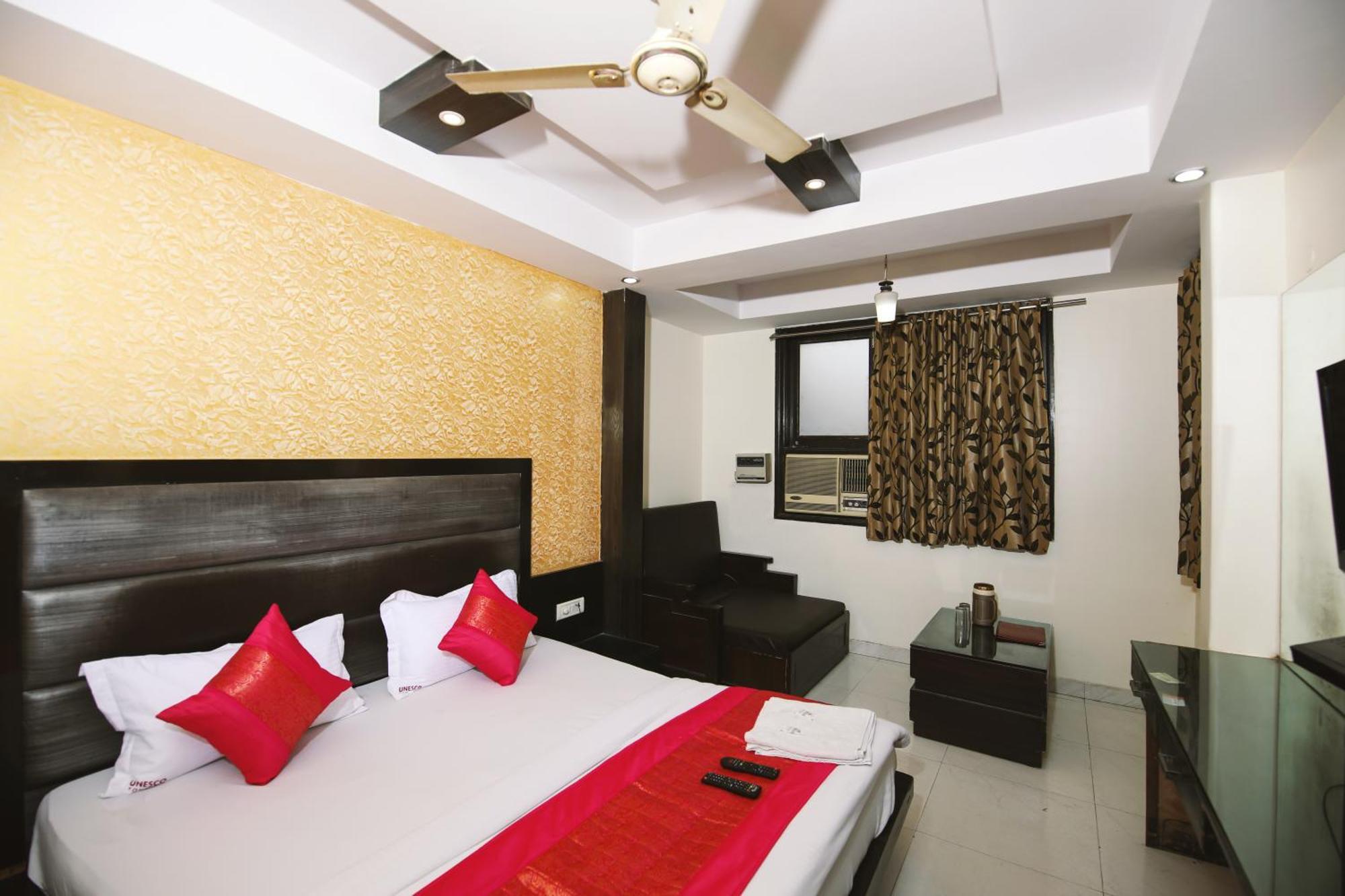 Lav-kush Hotel