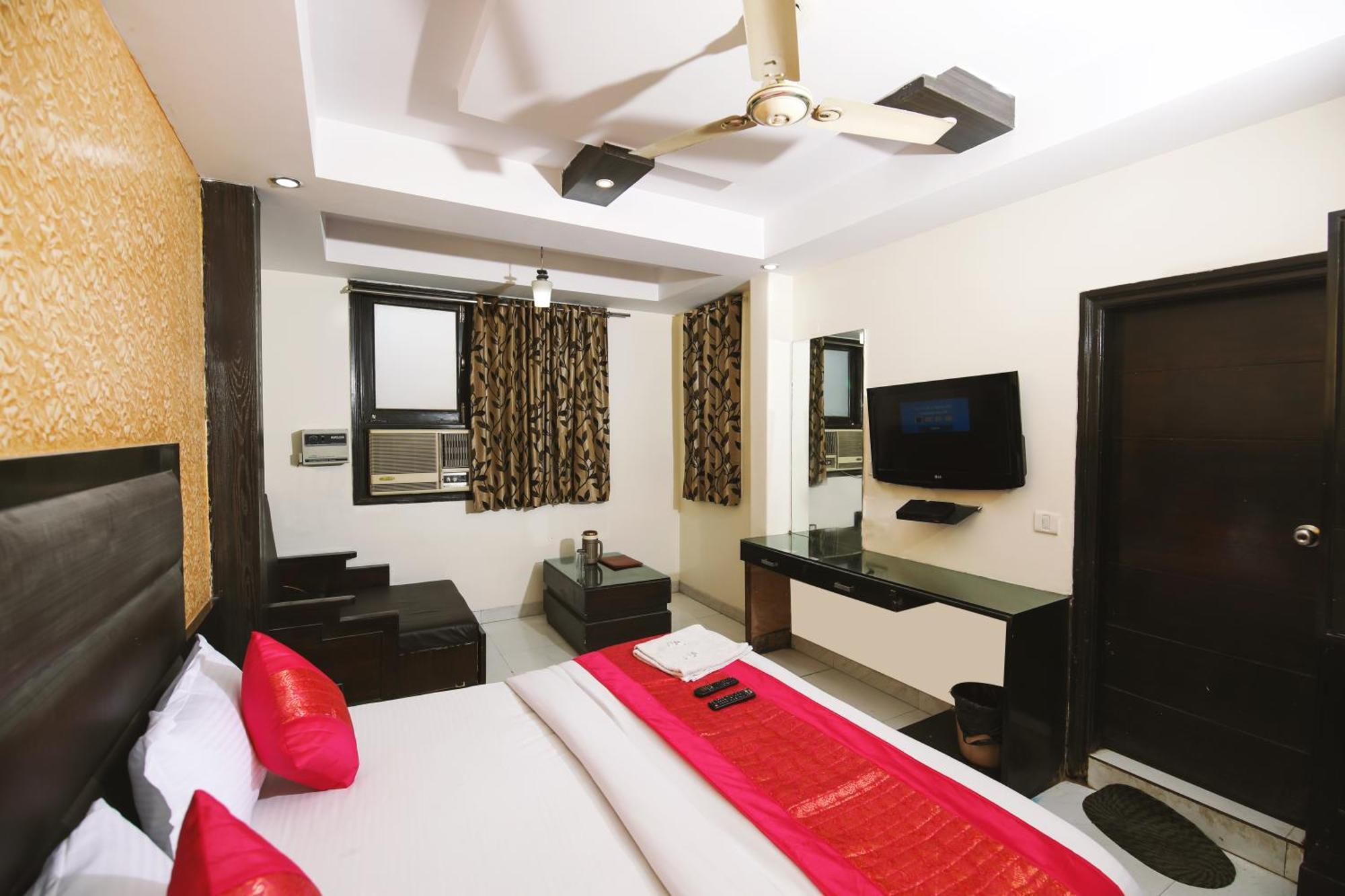 Lav-kush Hotel 3*